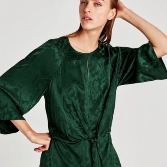 Zara Tops - ZARA EUC Emerald Green Jacquard Tie Top Blouse S